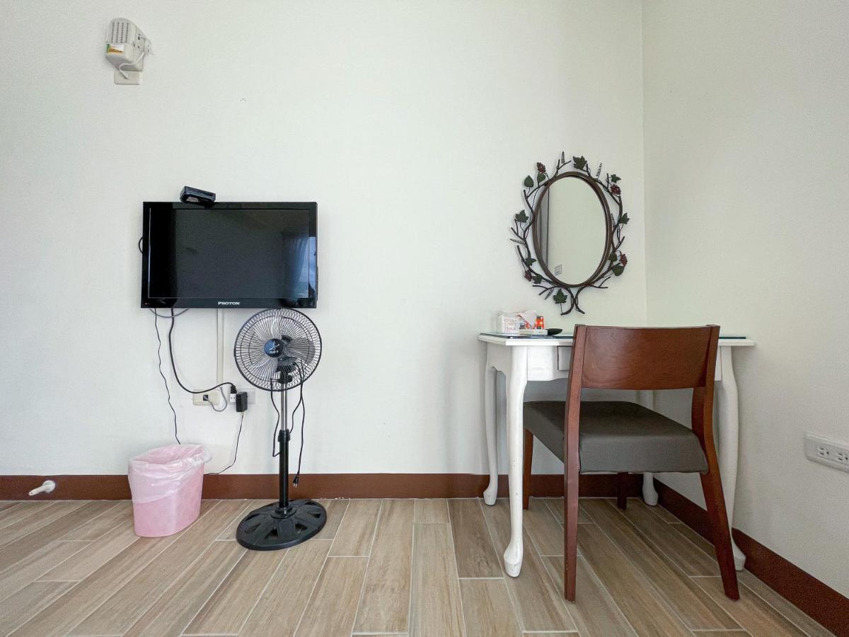 Sevilla Hostel Taitung Exterior photo